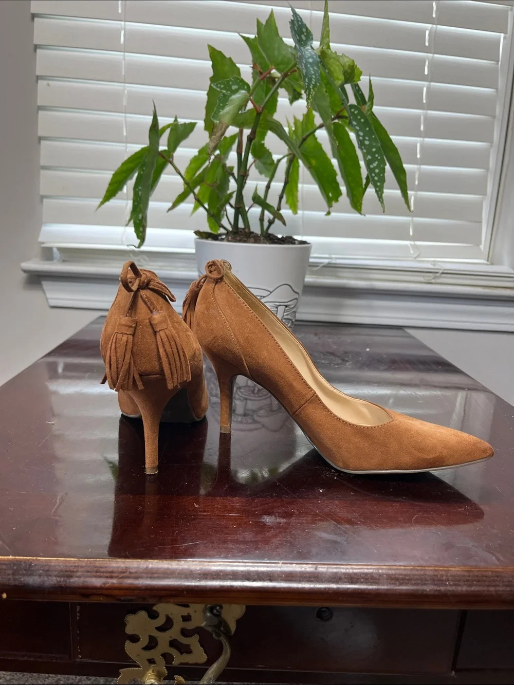 Marc Fisher Chestnut Suede Pointed-Toe Pumpssize 5.5